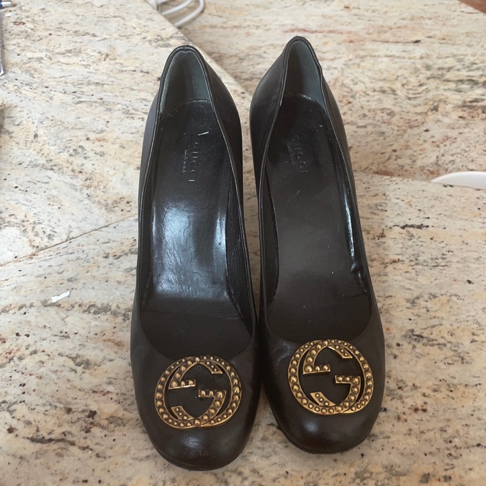Authentic Gucci pumps
